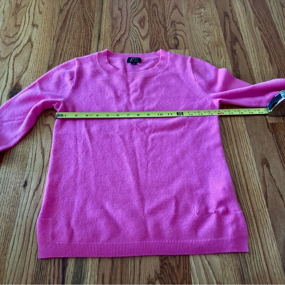 J. Crew XS Vibrant Pink Crew Neck Sweater 100 percent cashmere - Picture 7 of 9